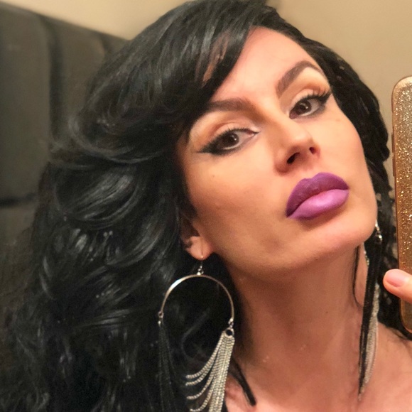 Meet your Posher, Leyla - Picture 5 of 10